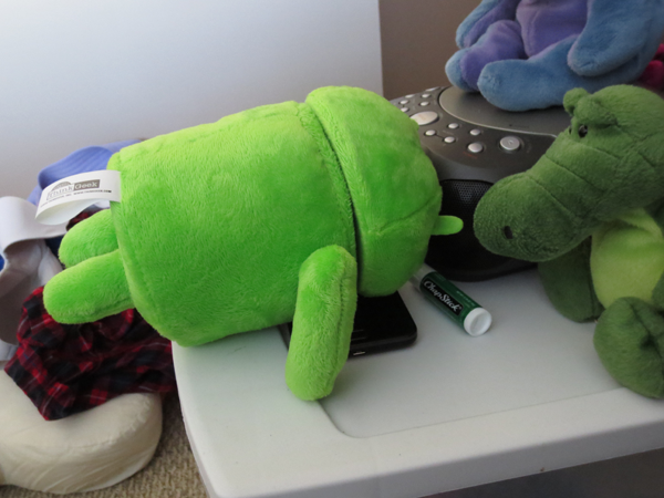 Oh Phone. I love you, Phone. Oh Phone. I love you, Phone.