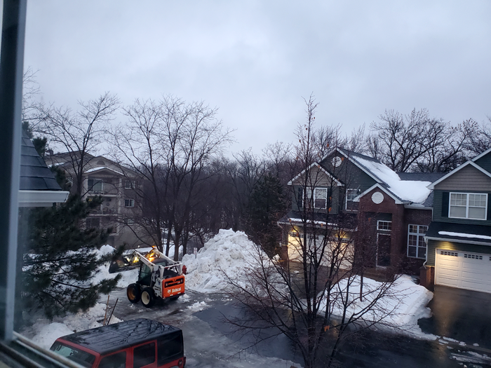 IT'S SNO---raining???