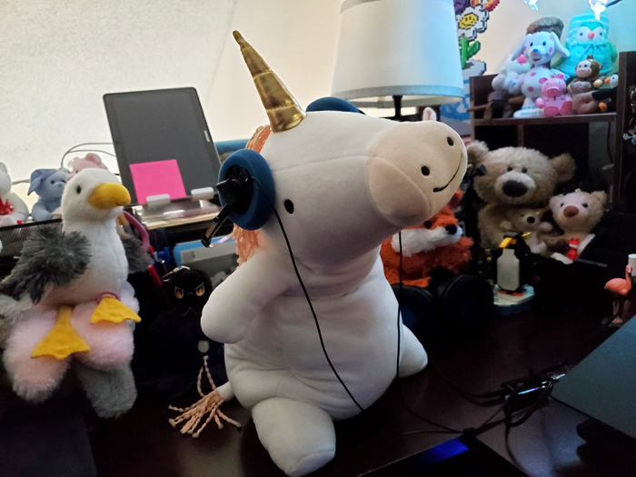 Jinx loves music...