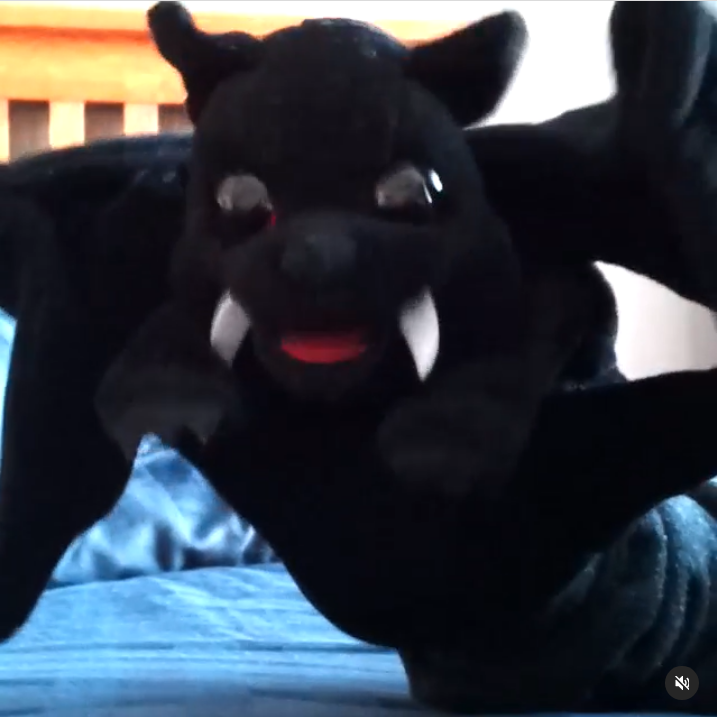 Laughing Bat laughs at everything... Laughing Bat laughs at everything...